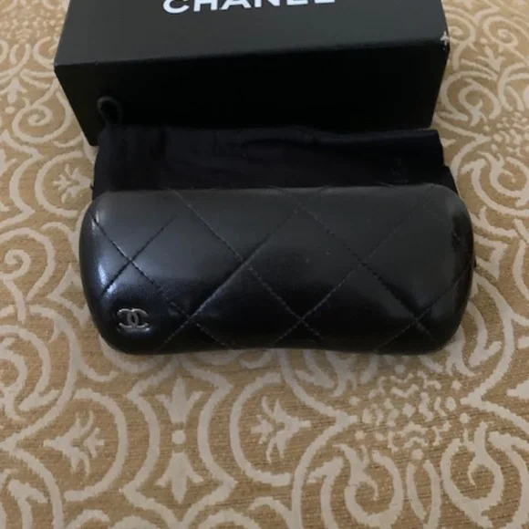 Chanel Black Rim Eyeglasses Preowned - Picture 5 of 11